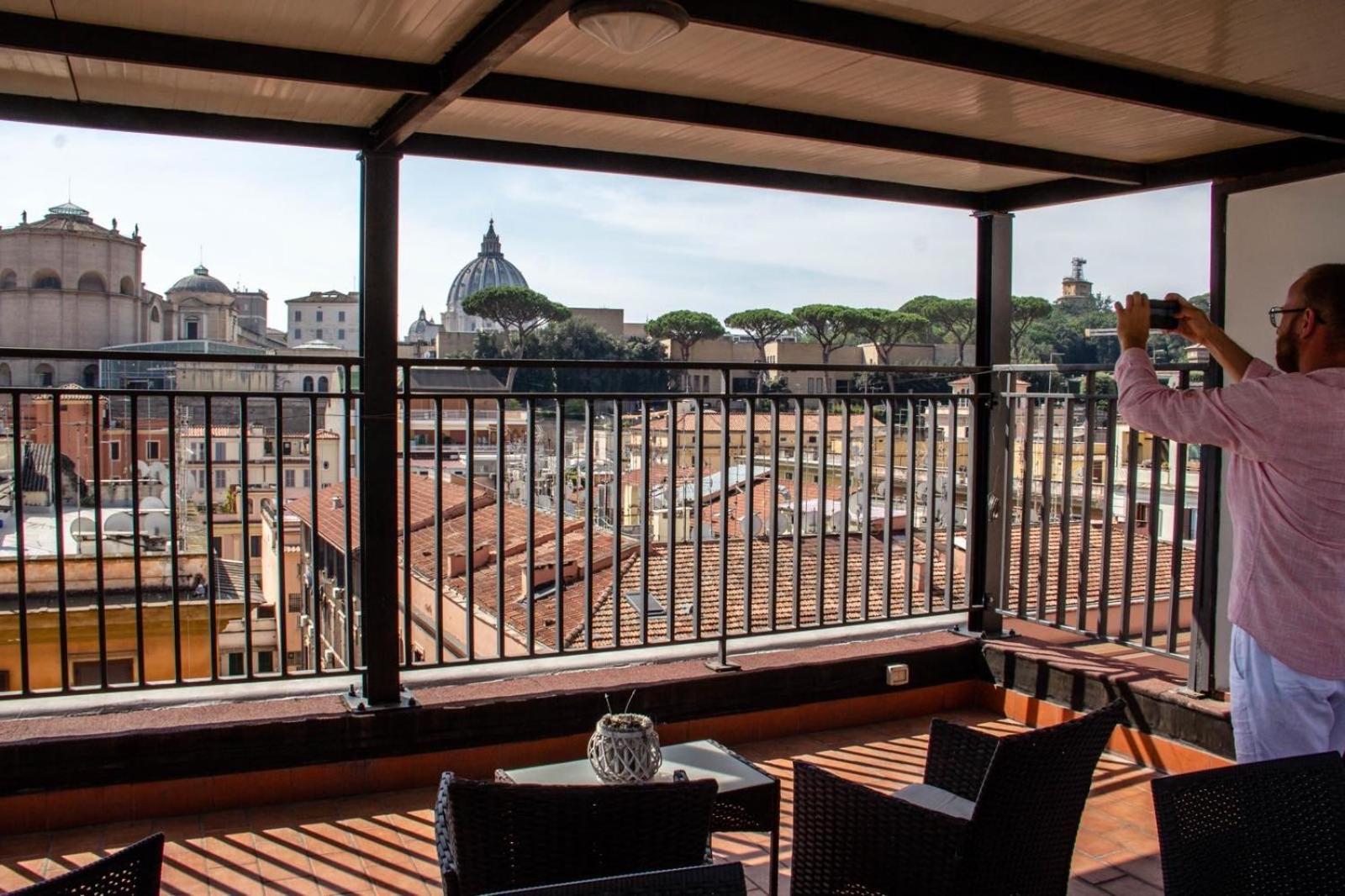 Your Vatican Terrace Apartment Rome Bagian luar foto